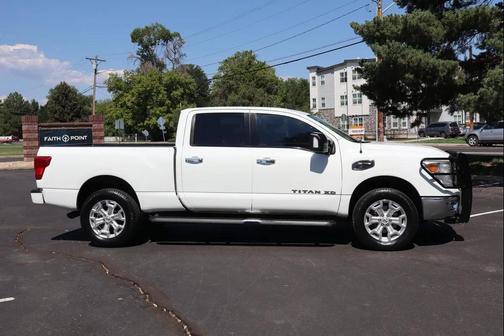 2017 Nissan Titan XD SV
