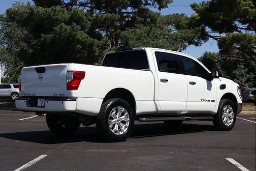 2017 Nissan Titan XD SV