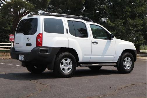 White 2007 Nissan Xterra S