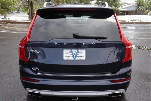 Blue 2019 Volvo XC90 T6 Momentum