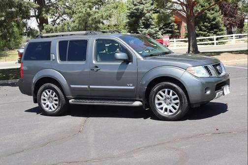 Silver Lightning Metallic 2008 Nissan Pathfinder LE