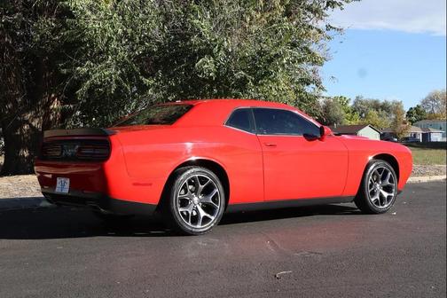 2016 Dodge Challenger SXT