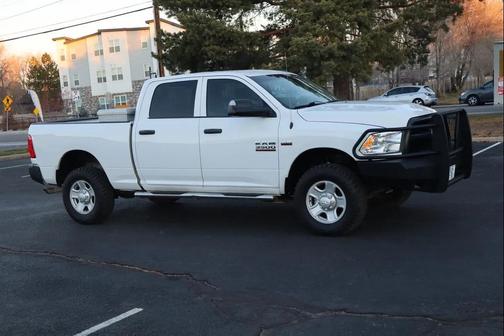 2017 RAM 3500 Tradesman Crew Cab 4x4 6'4' Box