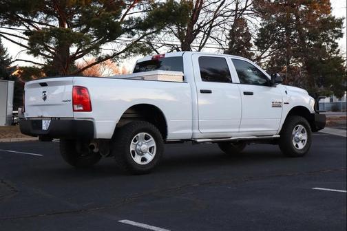 2017 RAM 3500 Tradesman Crew Cab 4x4 6'4' Box