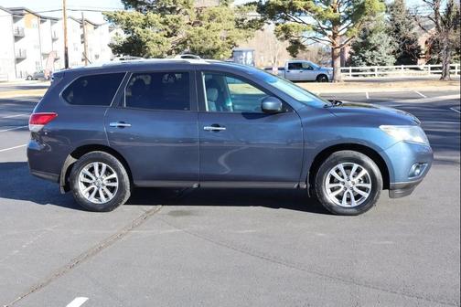 2013 Nissan Pathfinder SV