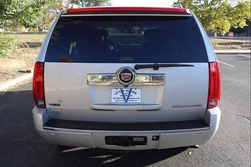 2011 Cadillac Escalade Base