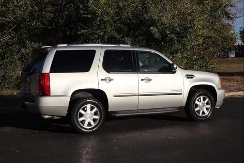 2011 Cadillac Escalade Base