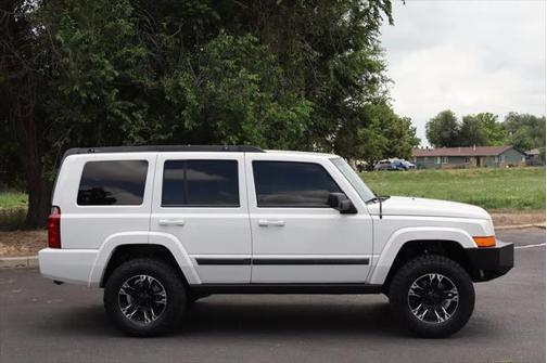 2007 Jeep Commander Sport
