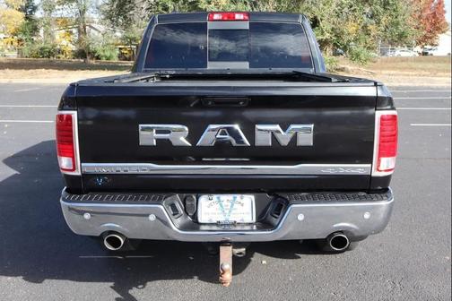 2017 RAM 1500 Limited Crew Cab 4x4 5'7' Box