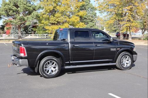 2017 RAM 1500 Limited Crew Cab 4x4 5'7' Box