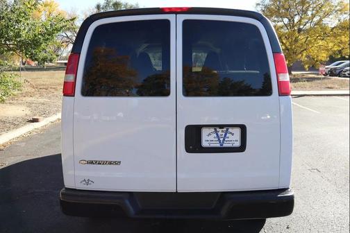 2017 Chevrolet Express 2500 LS