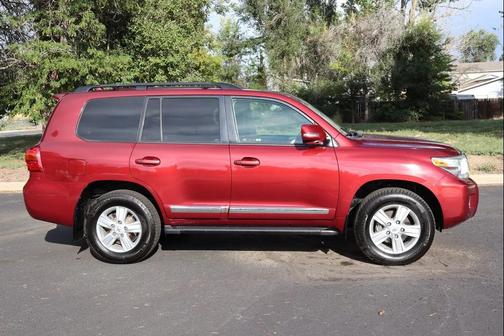 2013 Toyota Land Cruiser Base