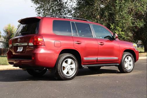 2013 Toyota Land Cruiser Base