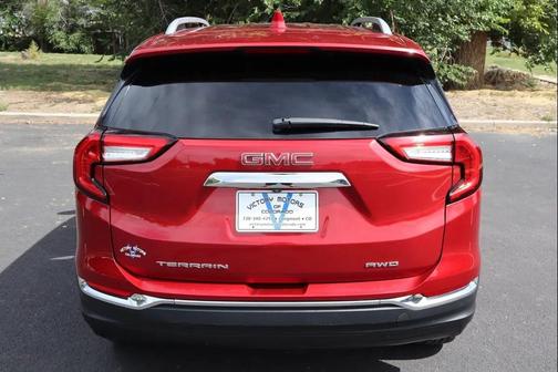 2022 GMC Terrain SLT