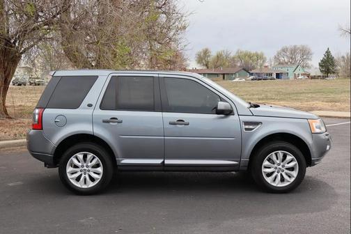 2012 Land Rover LR2 HSE LUX