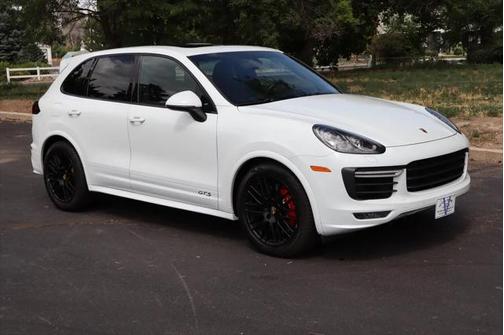 2016 Porsche Cayenne GTS