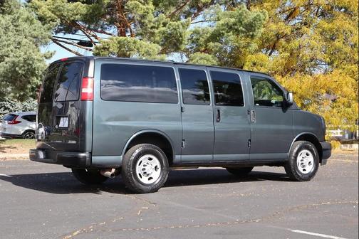 2017 Chevrolet Express 2500 LS