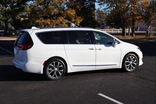2017 Chrysler Pacifica Limited