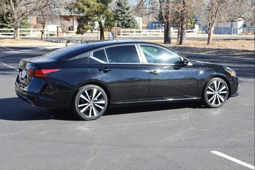 2020 Nissan Altima SR FWD