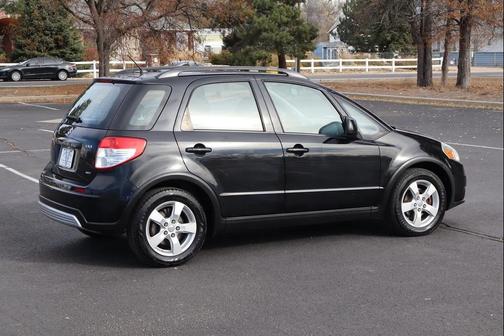 2012 Suzuki SX4 Tech Valu Pkg (NAV)
