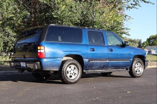 2001 Chevrolet Suburban 1500 LT