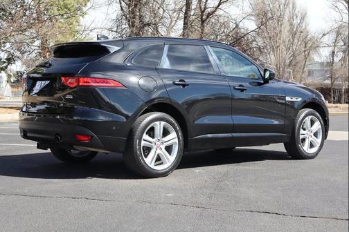 2018 Jaguar F-PACE 30t R-Sport