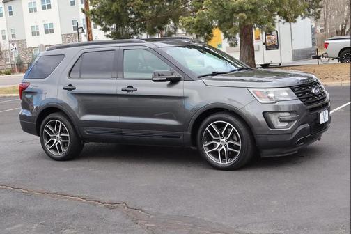 2016 Ford Explorer Sport