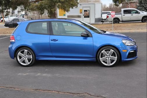 2013 Volkswagen Golf R 4-Door w/DCC & Navigation