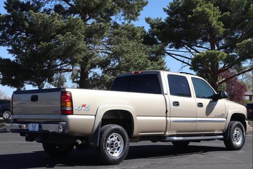 2005 GMC Sierra 2500 SLE H/D Crew Cab