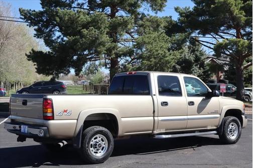 2005 GMC Sierra 2500 SLE H/D Crew Cab