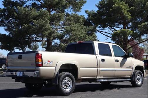 2005 GMC Sierra 2500 SLE H/D Crew Cab