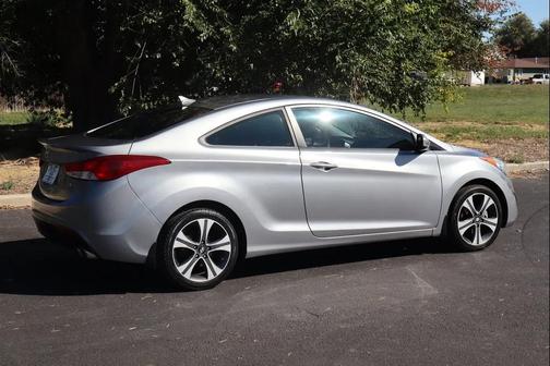 2013 Hyundai ELANTRA SE