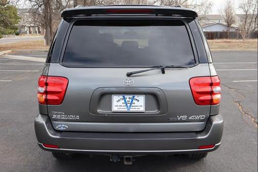 2004 Toyota Sequoia Limited