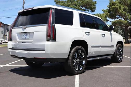 2020 Cadillac Escalade Luxury