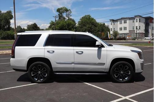 2020 Cadillac Escalade Luxury
