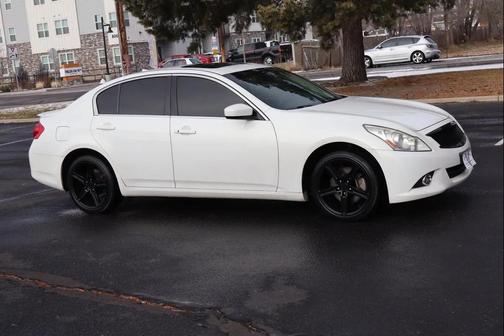 2011 INFINITI G37x Base
