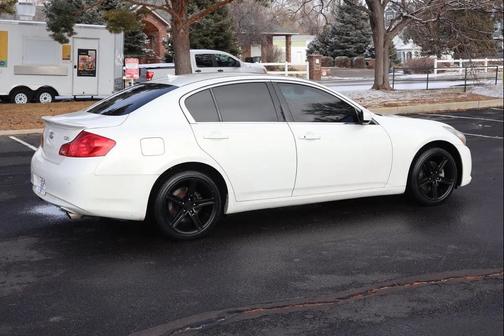 2011 INFINITI G37x Base