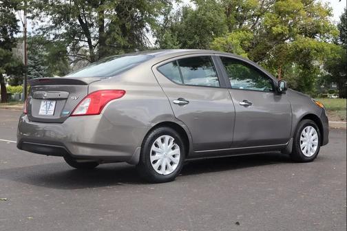 2015 Nissan Versa 1.6 SV