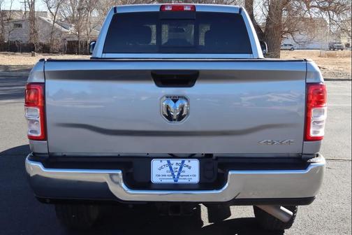 2021 RAM 2500 Tradesman Crew Cab 4x4 6'4' Box