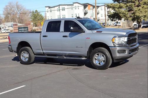2021 RAM 2500 Tradesman Crew Cab 4x4 6'4' Box