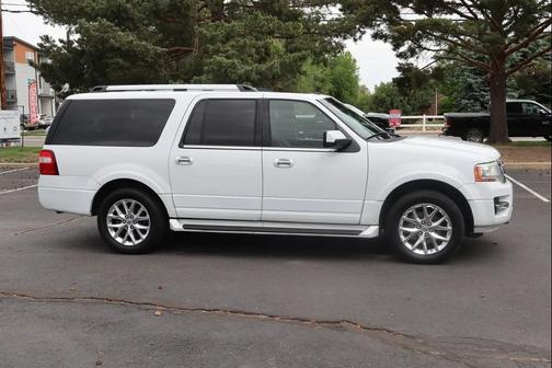 White 2017 Ford Expedition EL Limited