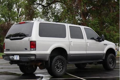 2002 Ford Excursion XLT