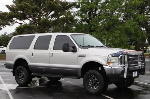 2002 Ford Excursion XLT