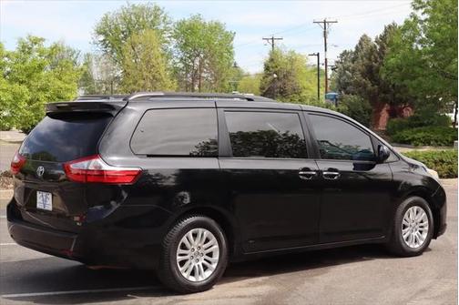 2015 Toyota Sienna XLE