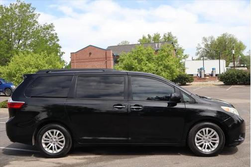 2015 Toyota Sienna XLE