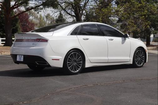 White Platinum Metallic Tri-Coat 2016 Lincoln MKZ Base