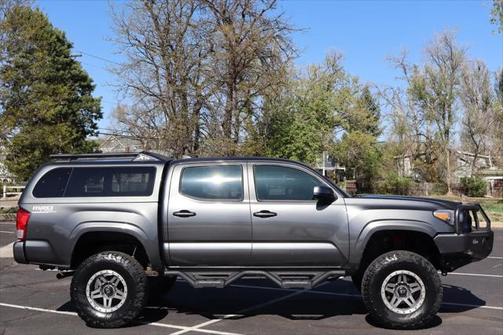 2017 Toyota Tacoma SR5