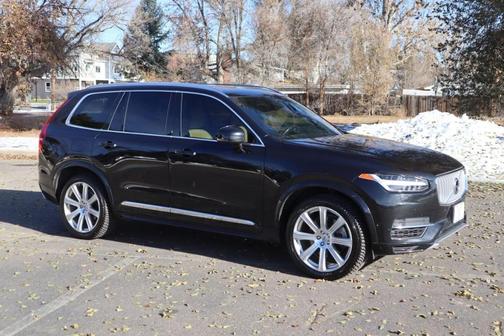 Photo 2 of 60 of 2016 Volvo XC90 Hybrid T8 Inscription