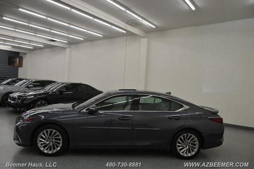 2023 Lexus ES 300h Luxury