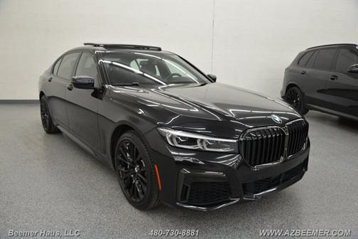 2022 BMW 740 i